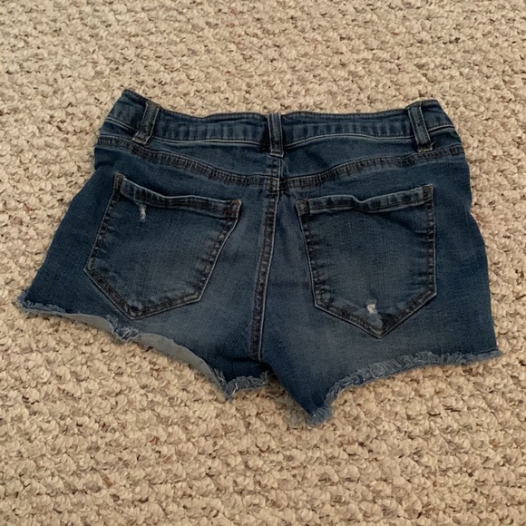 Refuge Distressed Jean Shorts - Picture 2 of 2